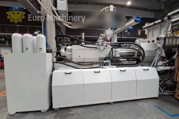 Battenfeld 900 Injection Molding Machine for sale by Euro Machinery