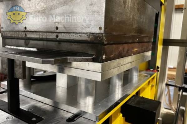 130063 OMG PVE 64 Thermoforming machine (1)